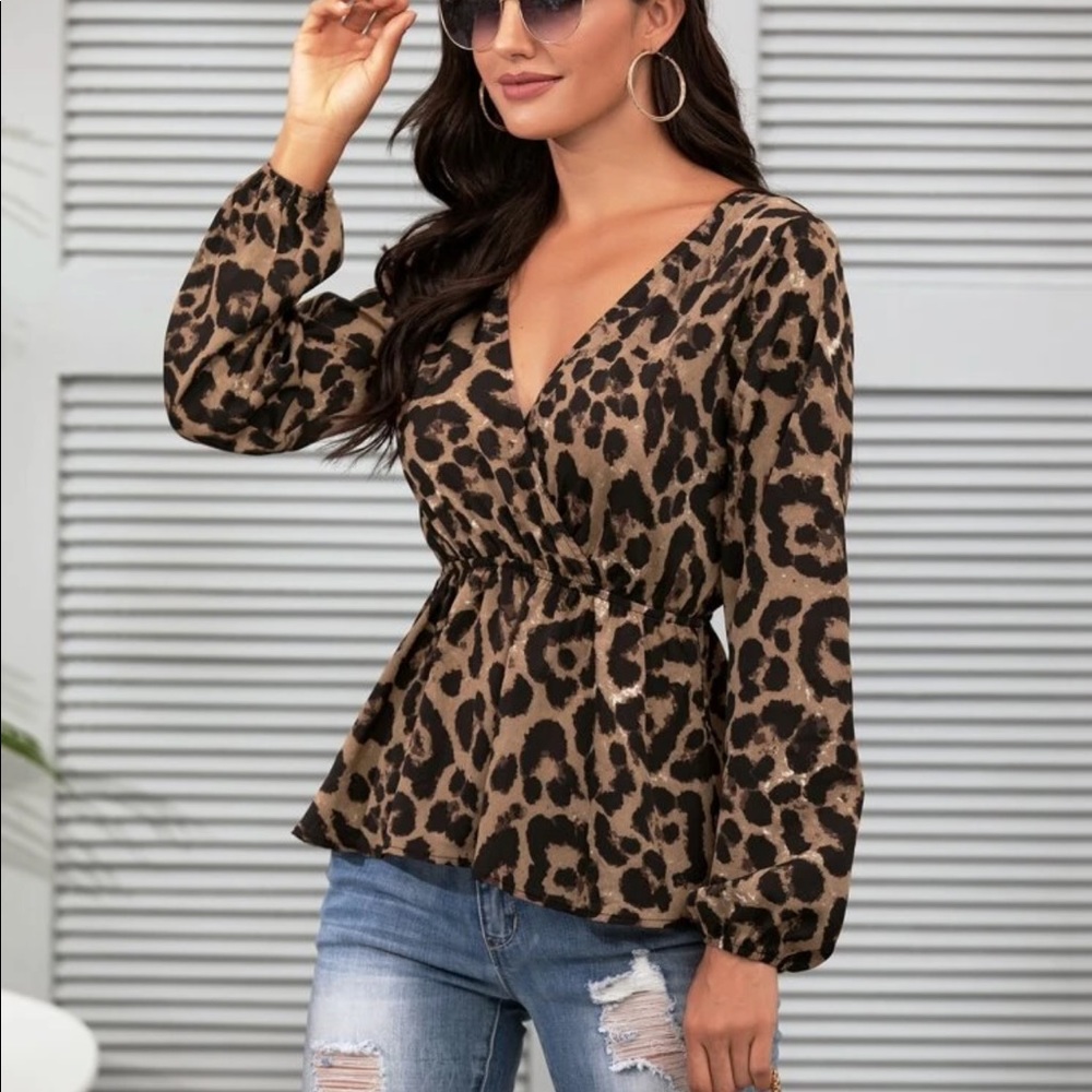 Leopard Print Top - Picture 4 of 6